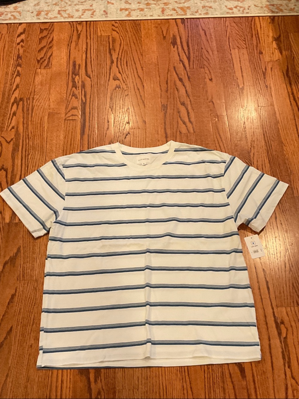 5 Lucky Brand White T-Shirt with Blue Stripes